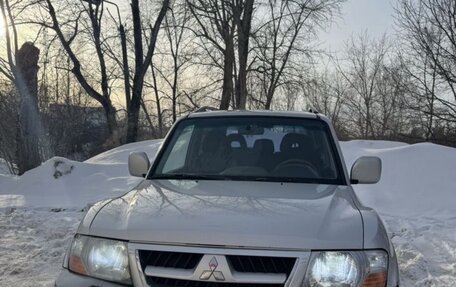Mitsubishi Pajero III рестайлинг, 2003 год, 777 000 рублей, 2 фотография