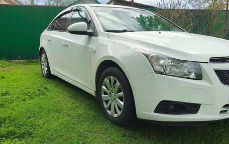 Chevrolet Cruze II, 2010 год, 750 000 рублей, 2 фотография