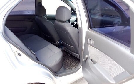 Chevrolet Aveo III, 2010 год, 635 000 рублей, 7 фотография