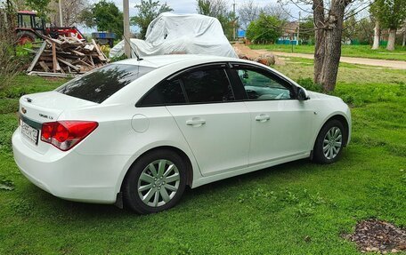 Chevrolet Cruze II, 2010 год, 750 000 рублей, 5 фотография