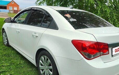 Chevrolet Cruze II, 2010 год, 750 000 рублей, 3 фотография