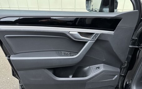 Volkswagen Touareg III, 2019 год, 4 300 000 рублей, 4 фотография