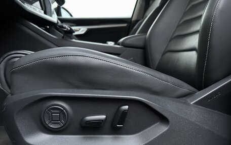 Volkswagen Touareg III, 2019 год, 4 300 000 рублей, 15 фотография