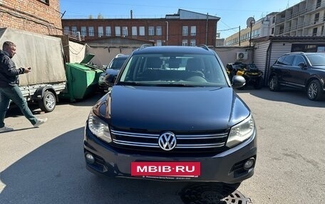 Volkswagen Tiguan I, 2015 год, 1 350 000 рублей, 2 фотография