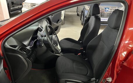 Hyundai Solaris II рестайлинг, 2016 год, 898 000 рублей, 19 фотография
