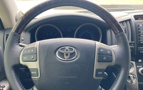 Toyota Land Cruiser 200, 2011 год, 3 250 000 рублей, 10 фотография