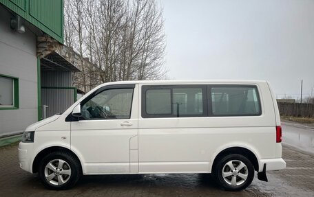 Volkswagen Caravelle T5, 2013 год, 2 200 000 рублей, 4 фотография