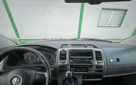 Volkswagen Caravelle T5, 2013 год, 2 200 000 рублей, 7 фотография