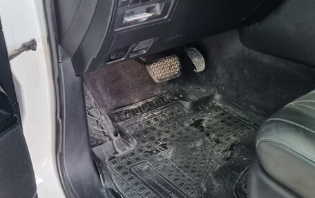 Toyota Land Cruiser 200, 2017 год, 6 500 000 рублей, 10 фотография
