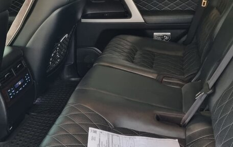 Toyota Land Cruiser 200, 2017 год, 6 500 000 рублей, 2 фотография