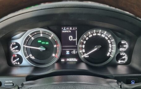 Toyota Land Cruiser 200, 2017 год, 6 500 000 рублей, 8 фотография