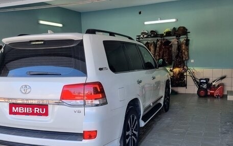 Toyota Land Cruiser 200, 2017 год, 6 500 000 рублей, 11 фотография