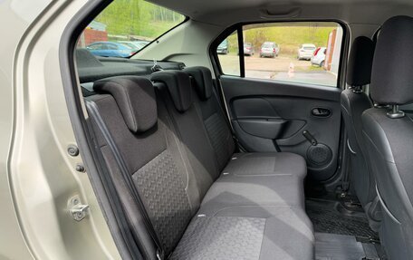 Renault Logan II, 2016 год, 885 000 рублей, 7 фотография