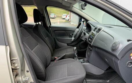 Renault Logan II, 2016 год, 885 000 рублей, 8 фотография