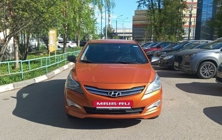 Hyundai Solaris II рестайлинг, 2015 год, 600 000 рублей, 3 фотография