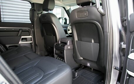 Land Rover Defender II, 2021 год, 8 990 000 рублей, 25 фотография