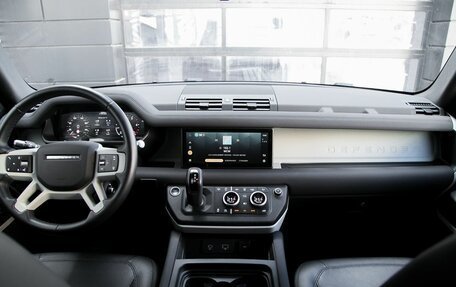 Land Rover Defender II, 2021 год, 8 990 000 рублей, 27 фотография