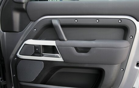 Land Rover Defender II, 2021 год, 8 990 000 рублей, 36 фотография