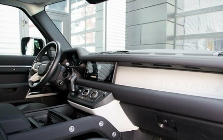 Land Rover Defender II, 2021 год, 8 990 000 рублей, 35 фотография