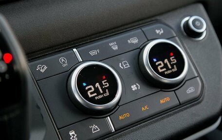 Land Rover Defender II, 2021 год, 8 990 000 рублей, 38 фотография