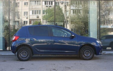 Renault Sandero II рестайлинг, 2015 год, 695 000 рублей, 4 фотография