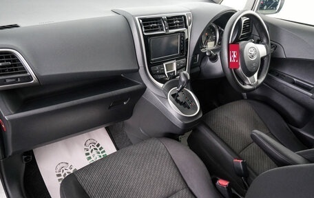 Toyota Ractis II, 2014 год, 1 199 000 рублей, 13 фотография