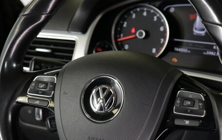 Volkswagen Touareg III, 2015 год, 2 650 000 рублей, 16 фотография