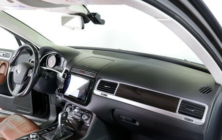 Volkswagen Touareg III, 2015 год, 2 650 000 рублей, 19 фотография