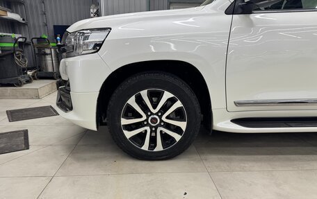 Toyota Land Cruiser 200, 2019 год, 7 790 000 рублей, 10 фотография