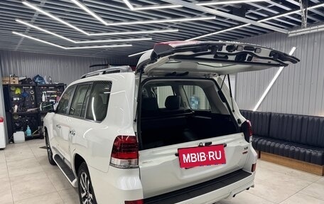 Toyota Land Cruiser 200, 2019 год, 7 790 000 рублей, 6 фотография