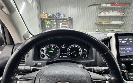 Toyota Land Cruiser 200, 2019 год, 7 790 000 рублей, 27 фотография