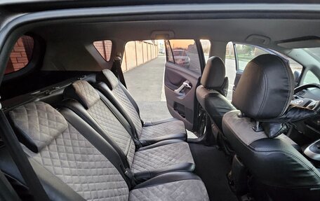 Toyota Verso I, 2010 год, 980 000 рублей, 8 фотография