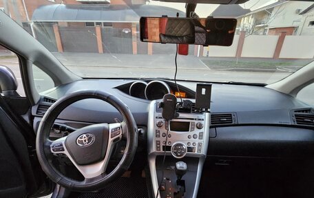 Toyota Verso I, 2010 год, 980 000 рублей, 10 фотография