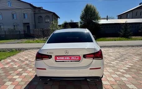 Mercedes-Benz A-Класс, 2019 год, 2 950 000 рублей, 6 фотография