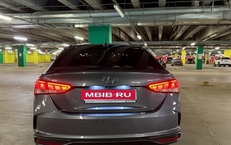 Hyundai Solaris II рестайлинг, 2021 год, 2 350 000 рублей, 5 фотография