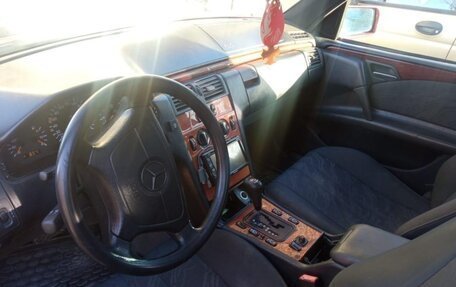 Mercedes-Benz E-Класс, 1997 год, 399 000 рублей, 7 фотография