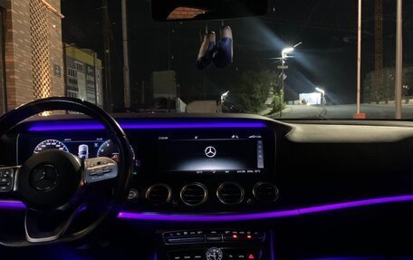 Mercedes-Benz E-Класс, 2019 год, 3 400 000 рублей, 12 фотография
