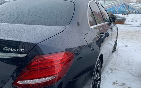 Mercedes-Benz E-Класс, 2019 год, 3 400 000 рублей, 11 фотография