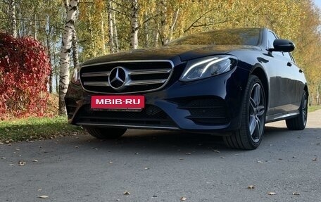 Mercedes-Benz E-Класс, 2019 год, 3 400 000 рублей, 6 фотография