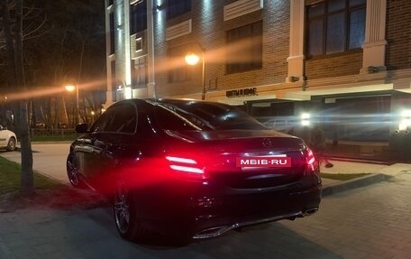 Mercedes-Benz E-Класс, 2019 год, 3 400 000 рублей, 14 фотография