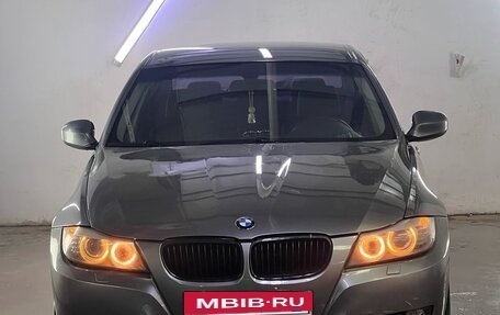 BMW 3 серия, 2011 год, 1 000 000 рублей, 2 фотография