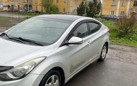Hyundai Avante, 2010 год, 950 000 рублей, 3 фотография