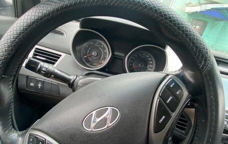 Hyundai Avante, 2010 год, 950 000 рублей, 7 фотография