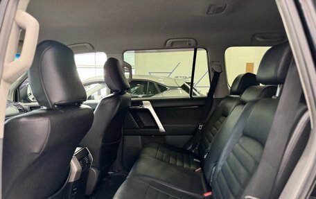 Toyota Land Cruiser Prado 150 рестайлинг 2, 2013 год, 2 800 000 рублей, 17 фотография