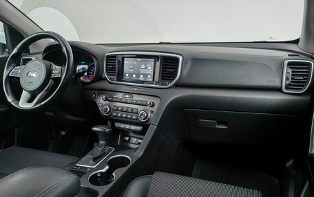 KIA Sportage IV рестайлинг, 2019 год, 1 999 000 рублей, 7 фотография