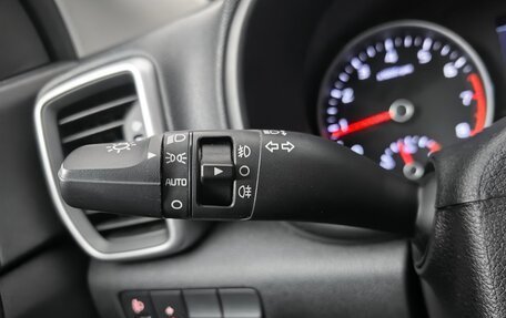 KIA Sportage IV рестайлинг, 2019 год, 1 999 000 рублей, 14 фотография