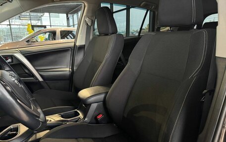 Toyota RAV4, 2018 год, 2 310 000 рублей, 19 фотография