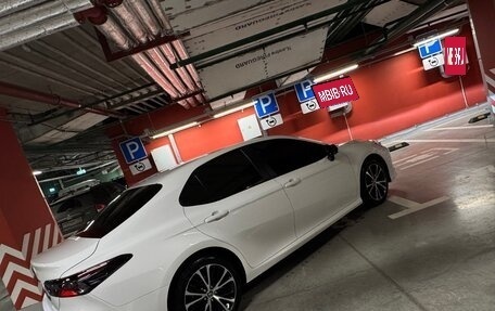 Toyota Camry, 2023 год, 4 100 000 рублей, 3 фотография