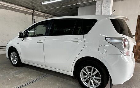 Toyota Verso I, 2012 год, 1 100 000 рублей, 6 фотография