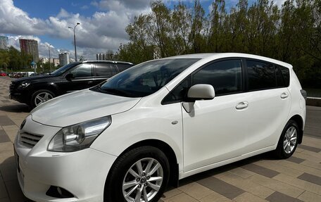 Toyota Verso I, 2012 год, 1 100 000 рублей, 8 фотография